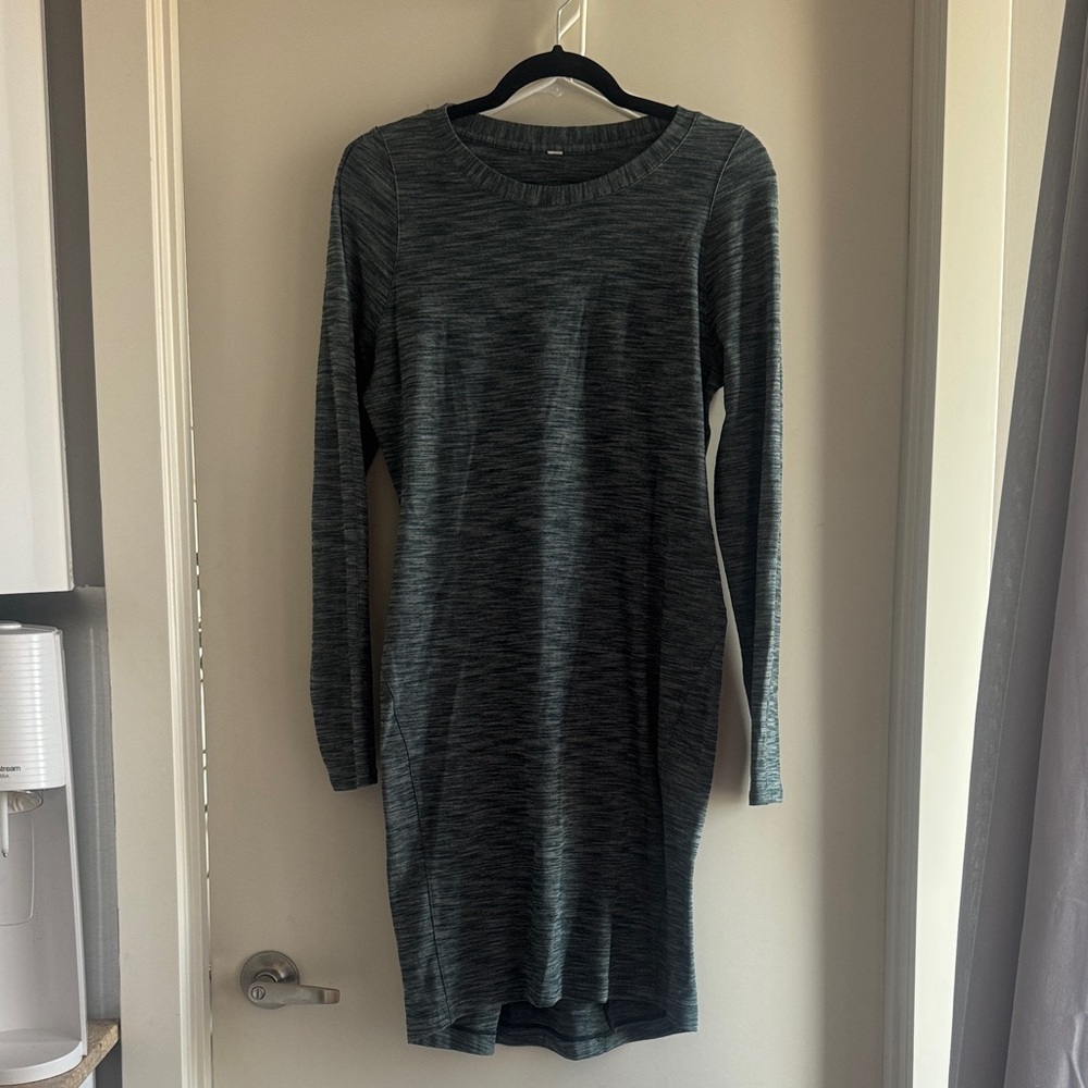 lululemon athletica Long Sleeve Heathered Dark Gray Dress